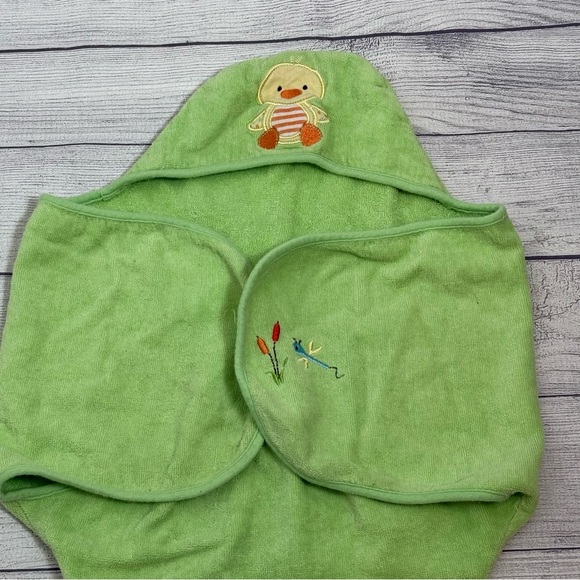 Babies R Us Hooded Baby Towel Green Duck Cotton Bath Wrap - Picture 6 of 9